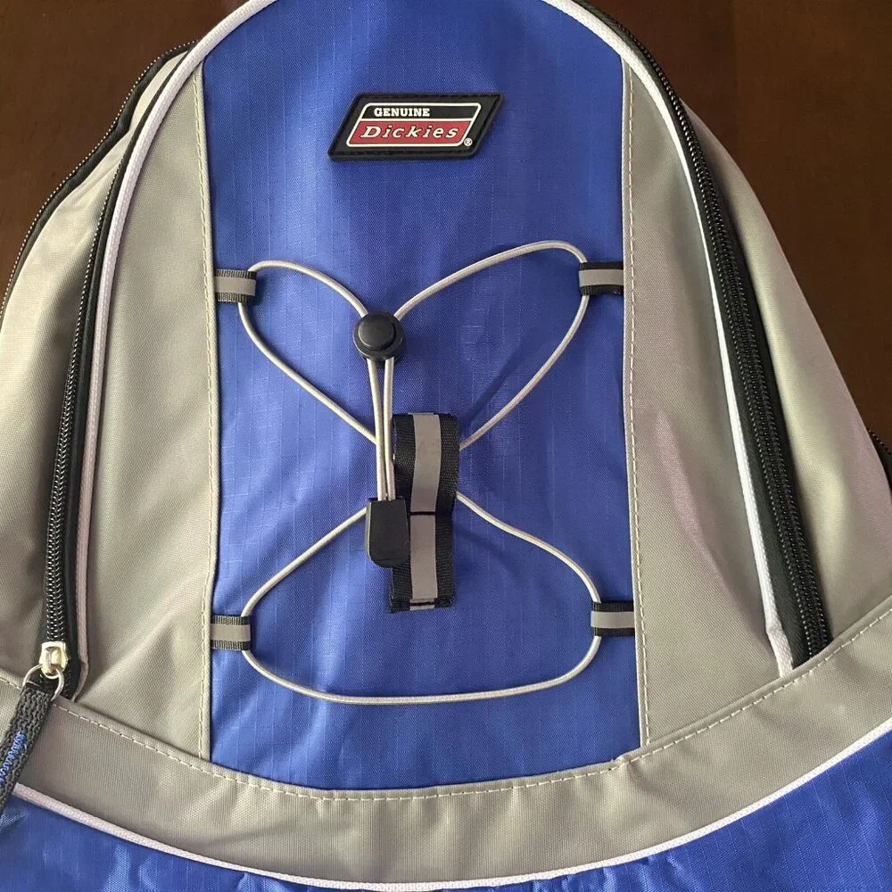 Dickies School Backpack Daypack 2 side pockets for a water bottle Ergonomic New